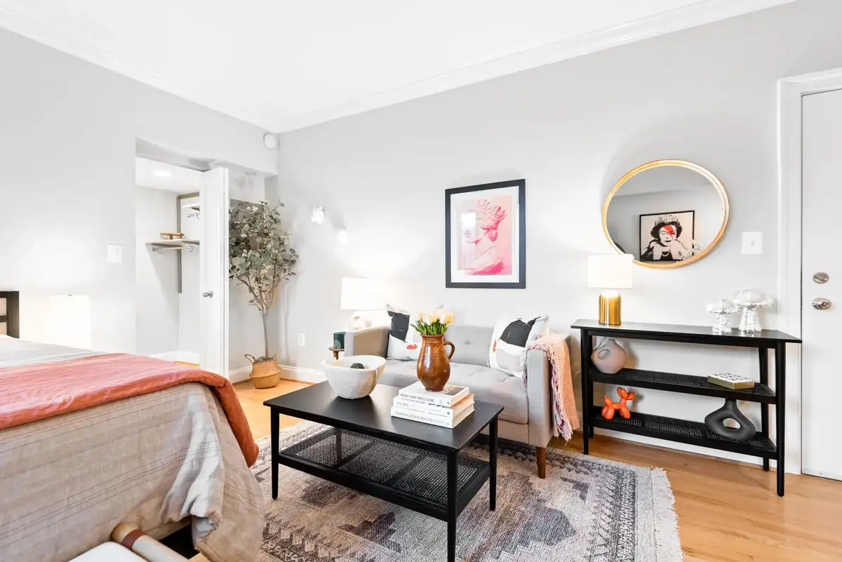 18-web-or-mls-1701 16th Street NW #807-18.jpg