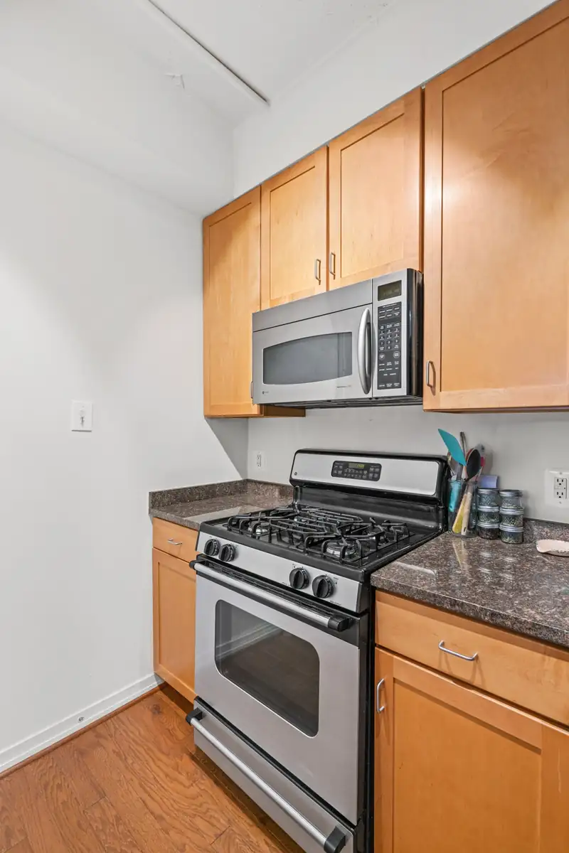 2020 12th St NW T10-43.jpg