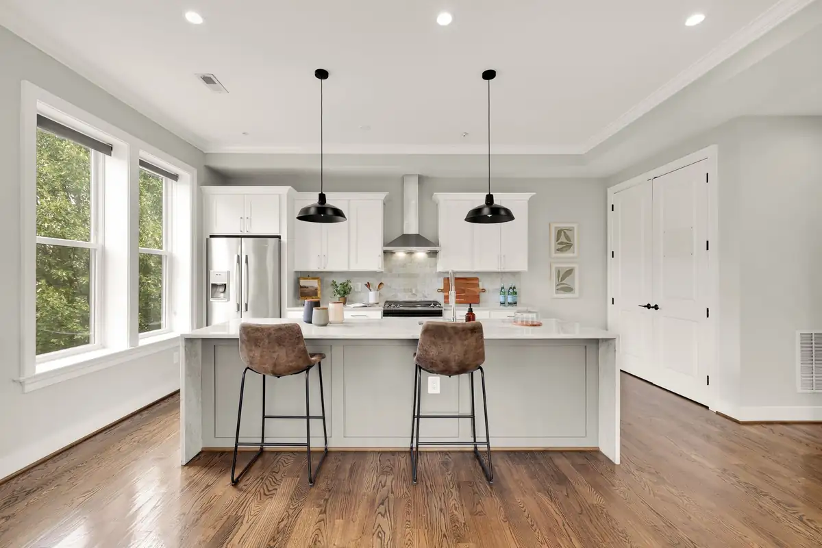 1401 K St SE 3-0011.jpg