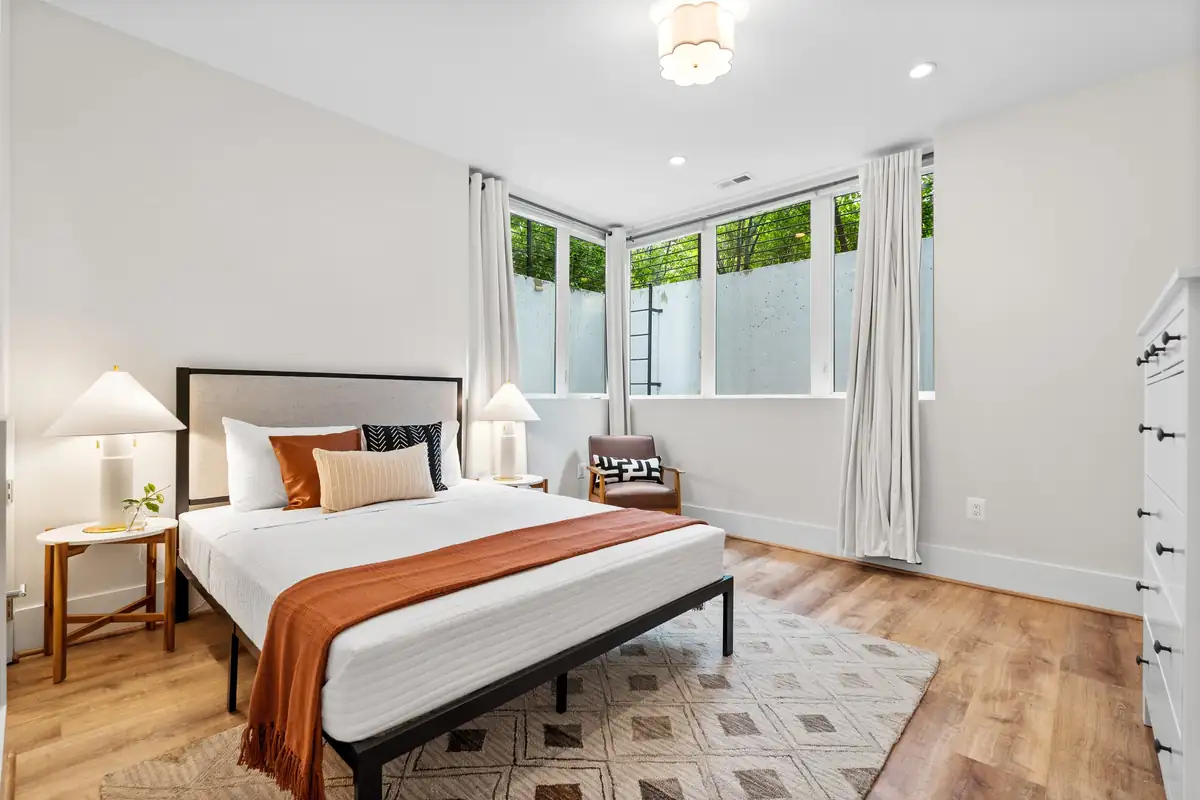 3915 Fulton St NW unit 2 - 0027.jpg
