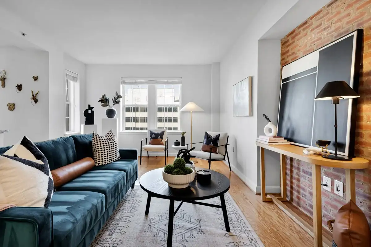 Home staging at 1314 Massachusetts Ave. NW #701