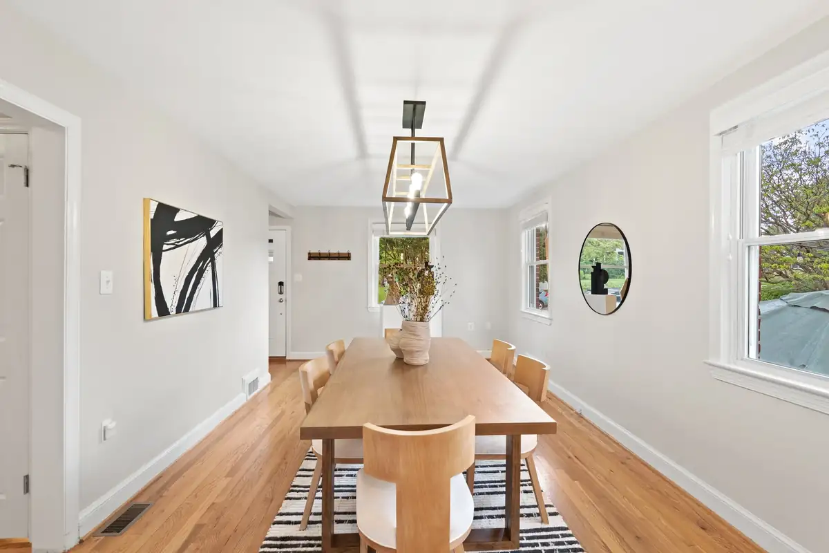 10033 Dallas Ave - 0022.jpg