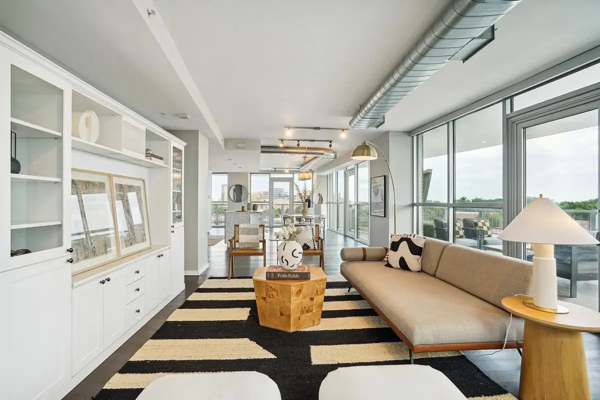 Home staging at 3409 Wilson Blvd #611