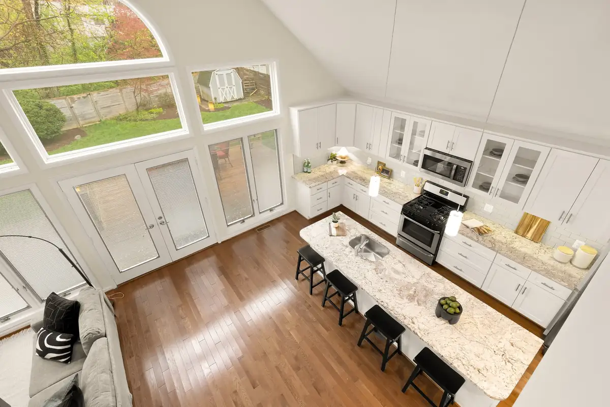 5816 Vandergrift Ave-0031.jpg