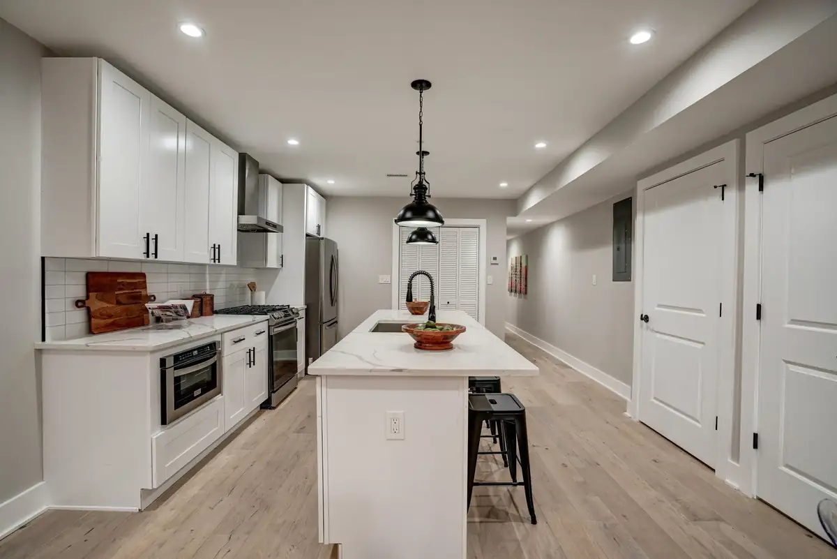 716 Kearny St NE-19.jpg