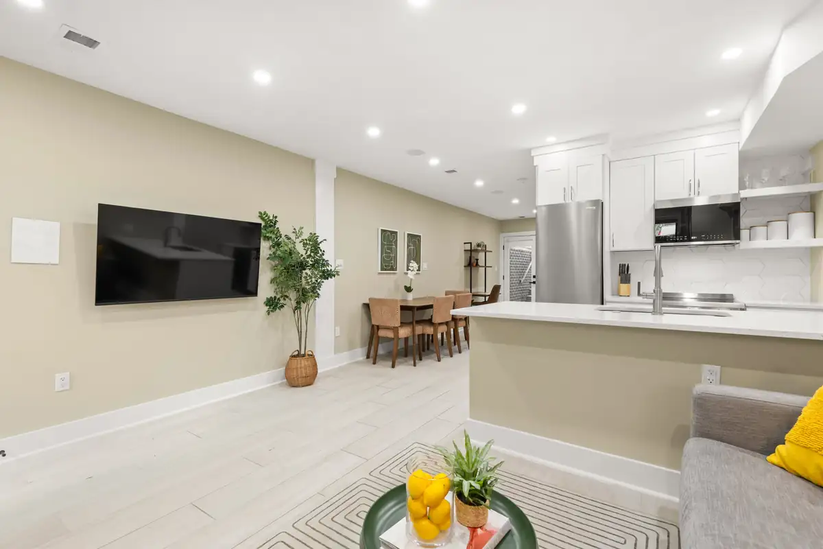 919 French St NW-0046.jpg