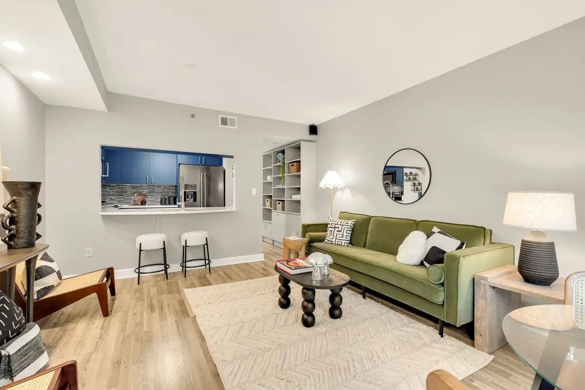 1150 K St NW 202-0018.jpg