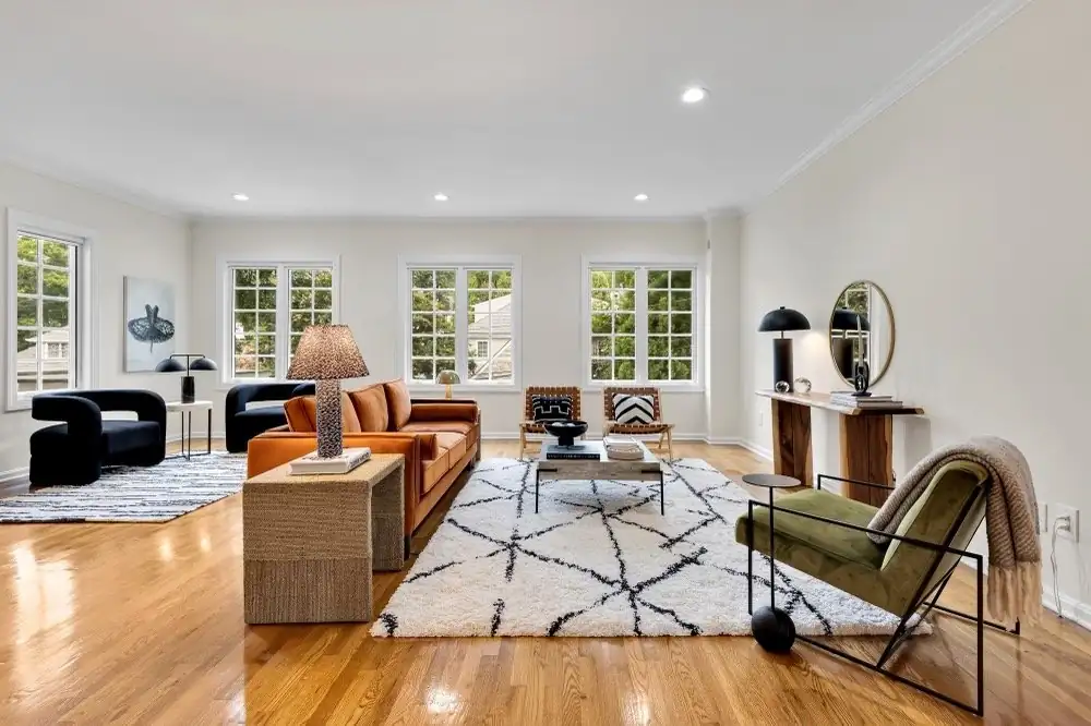Home staging at 5020 Klingle St NW