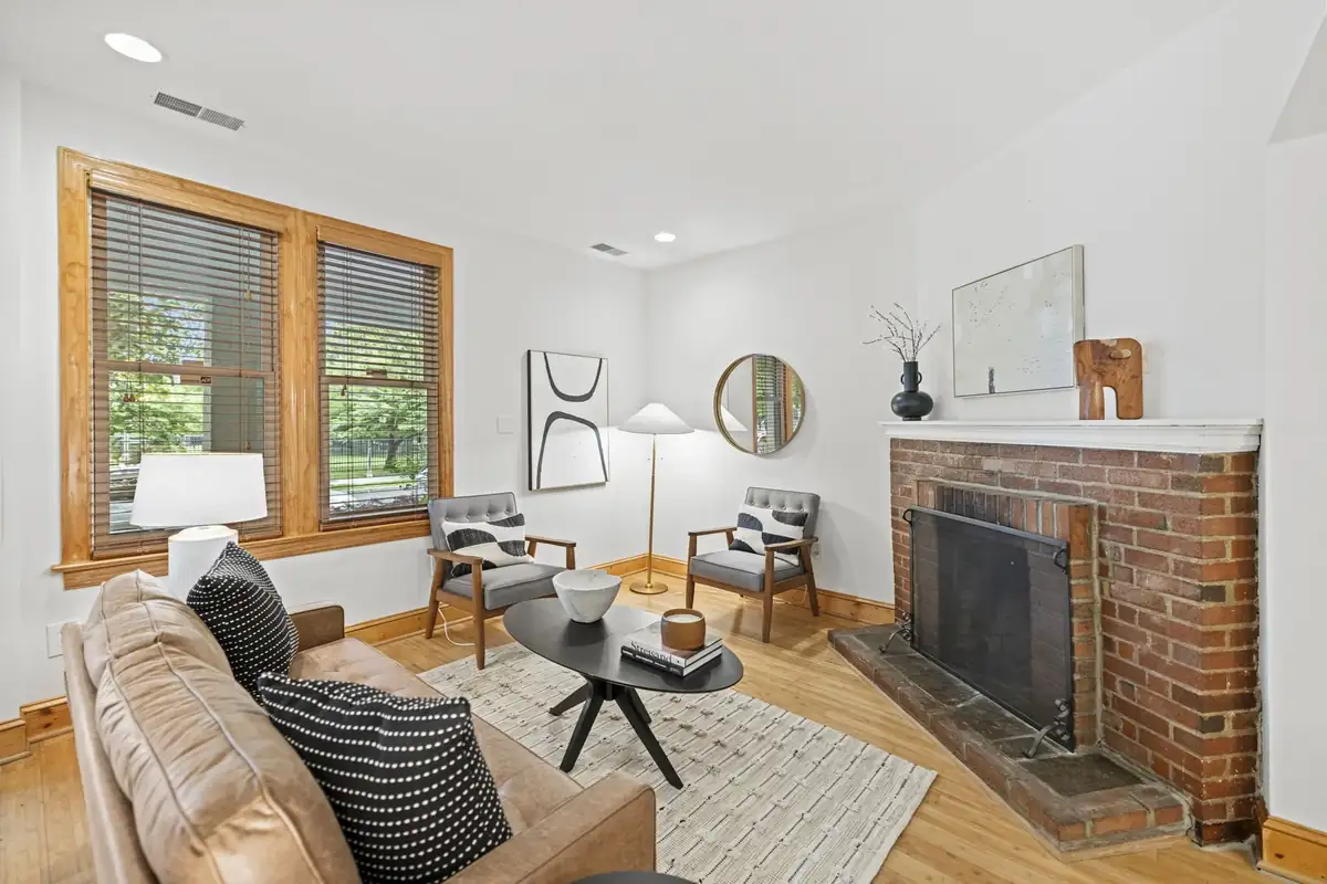 Home staging at 1504 10th St NW