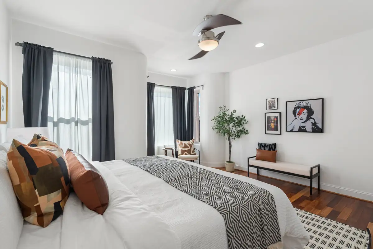 Home staging at 1002 K St NE
