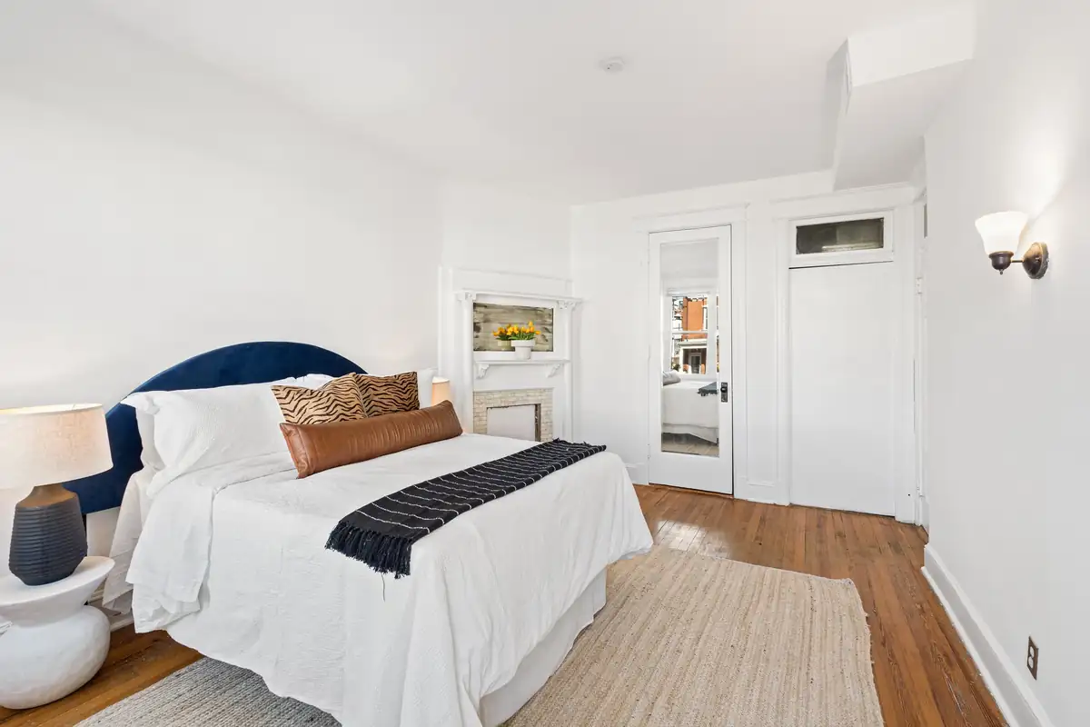 2525 12th St NW - 0019.jpg