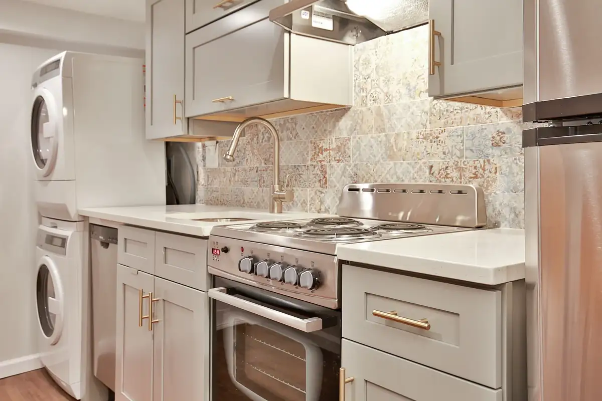 Home staging at Short-Term Rental Design, photo 4 of 6
