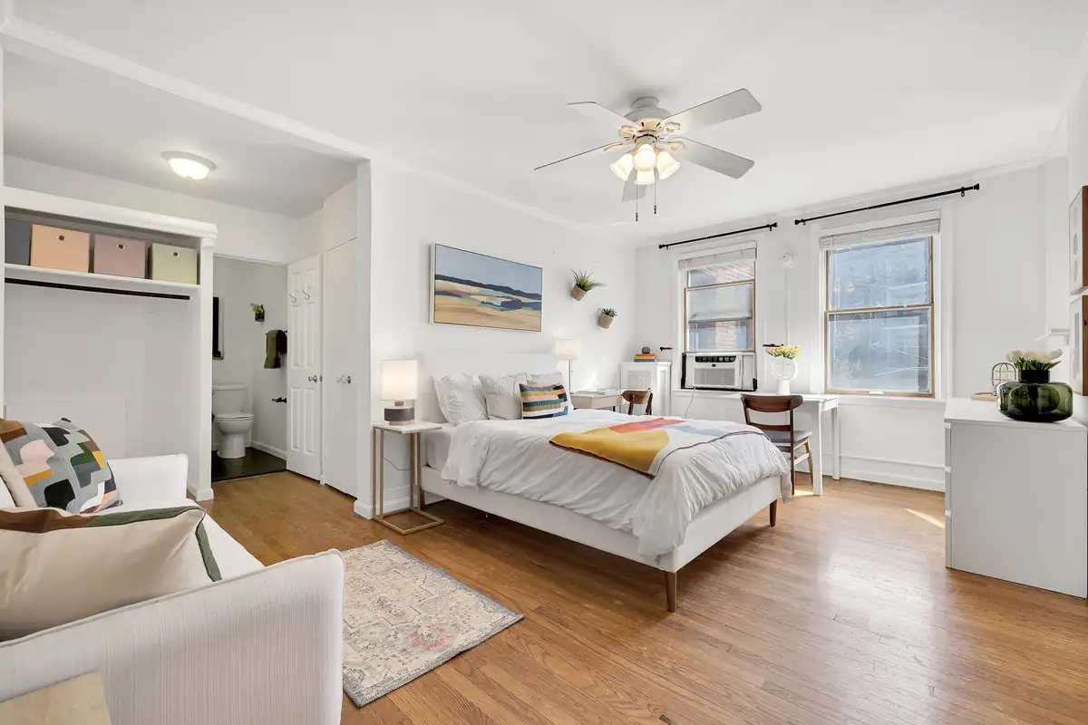 Home staging at 3600 Connecticut Ave NW #205