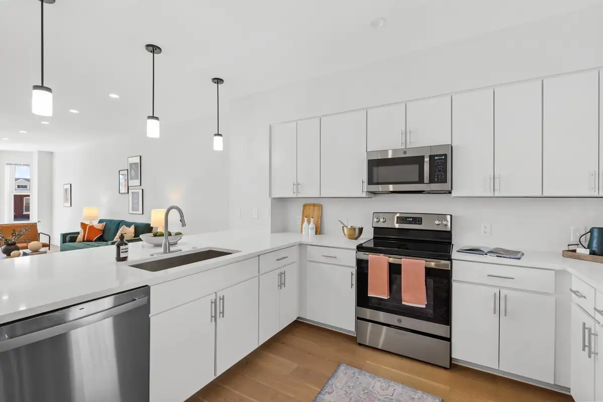 1015 Spring Rd NW - 0016.jpg