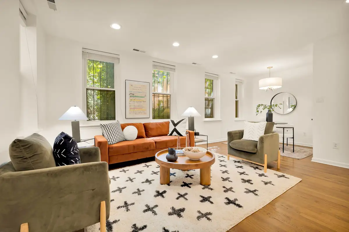 1651 Lamont St NW 1E-0009.jpg