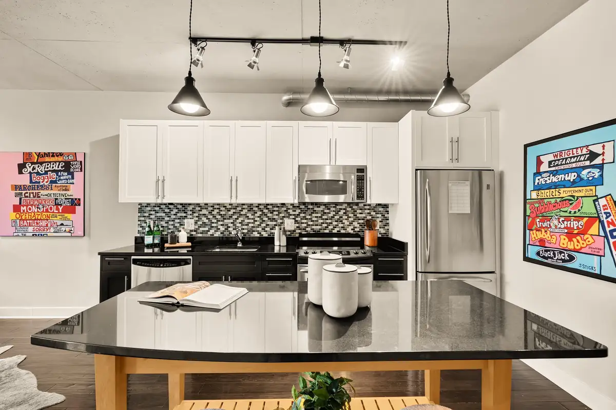 2125 14th St NW 427-0015.jpg