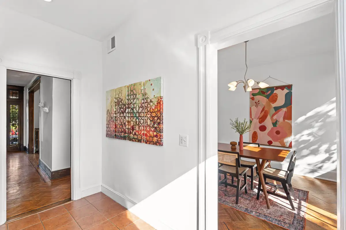 2525 12th St NW - 0082.jpg