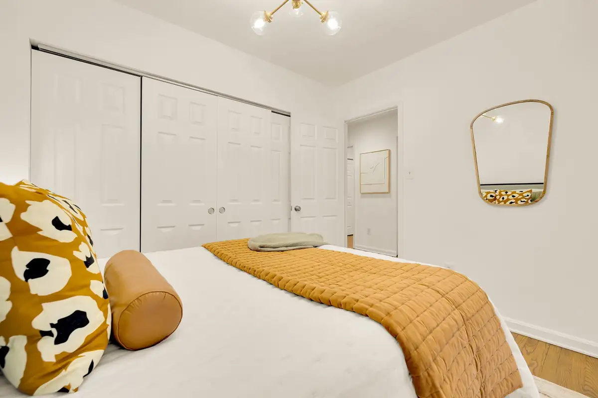 1651 Lamont St NW 1E-0025.jpg