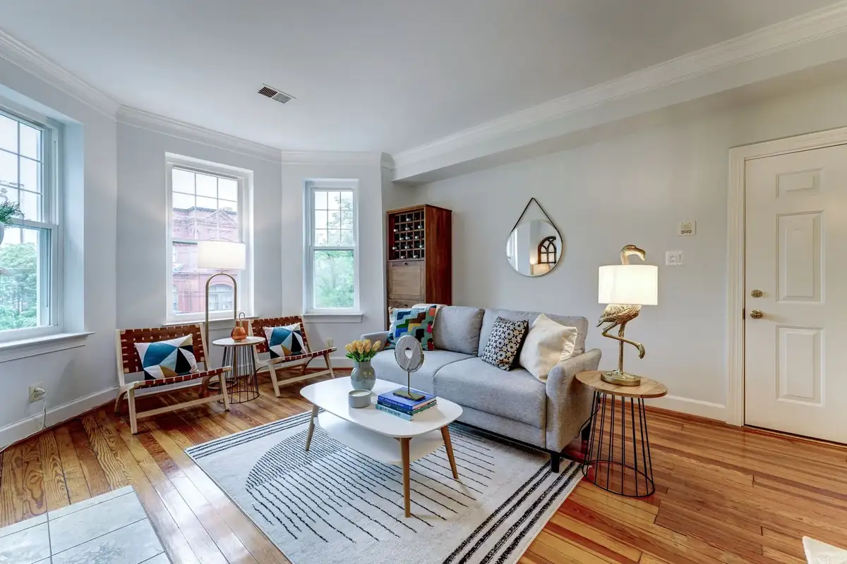8-web-or-mls-1320 R St NW #8 (8).jpg