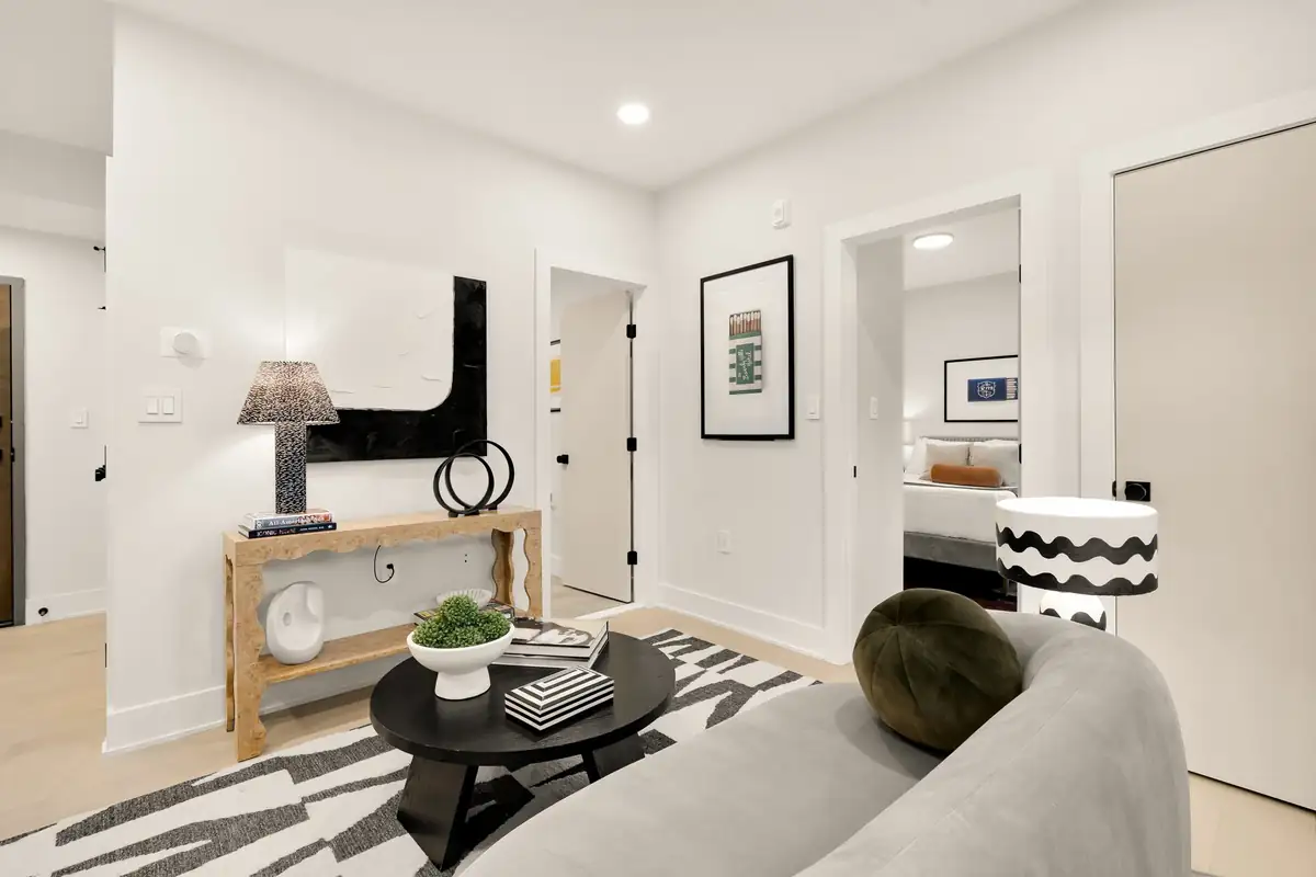3934 14th St NW B-0008.jpg
