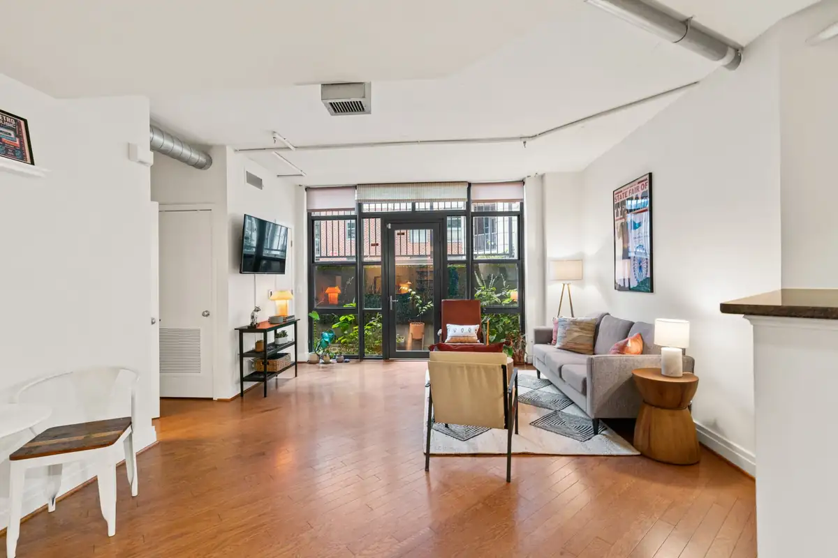 2020 12th St NW T10-16.jpg