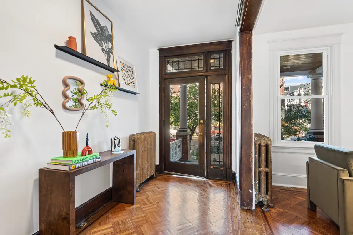 2525 12th St NW - 0027.jpg
