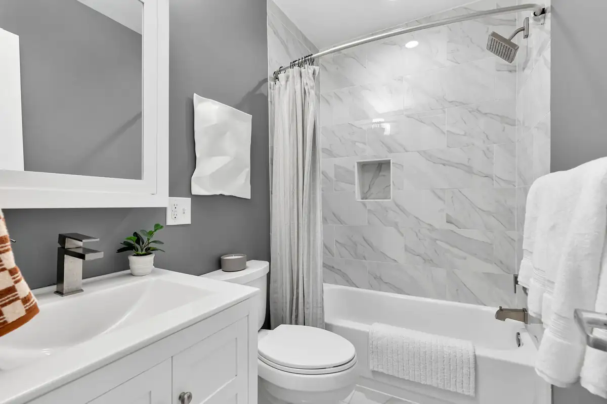 1830 6th St NW-0022.jpg
