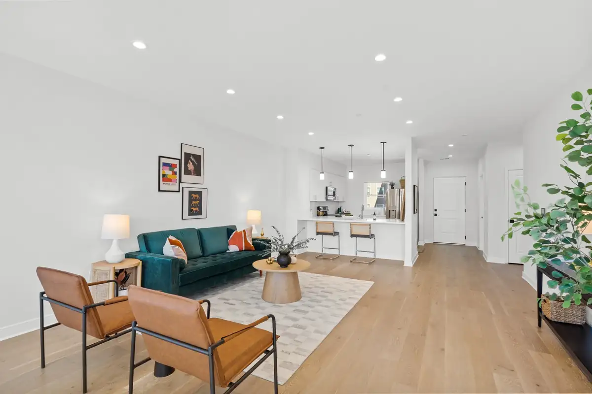 1015 Spring Rd NW - 0006.jpg