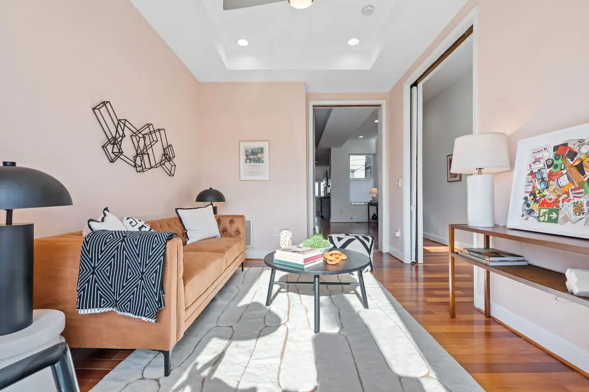 Home staging at 1002 K St NE