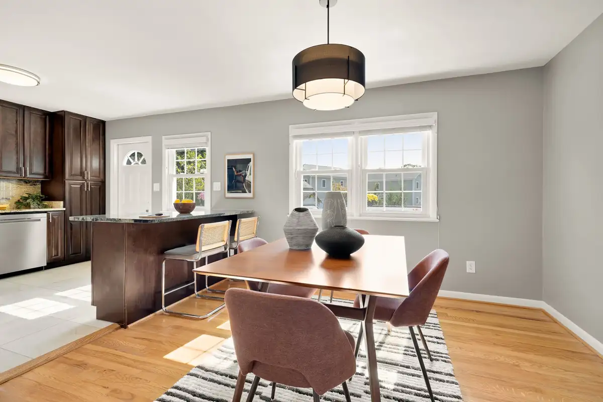 3424 Ramsgate Terrace-0011.jpg