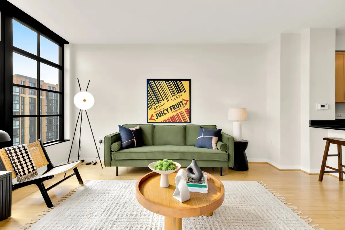 Home staging at 437 New York Ave #906
