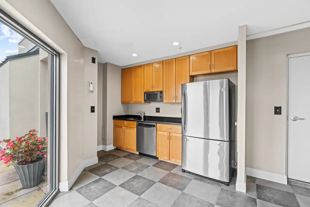 2020 12th St NW T10-75.jpg