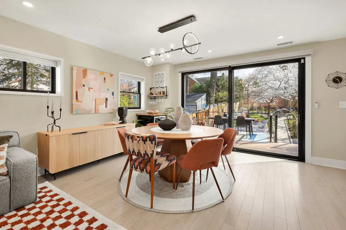 Home staging at 8215 Roanoke Ave