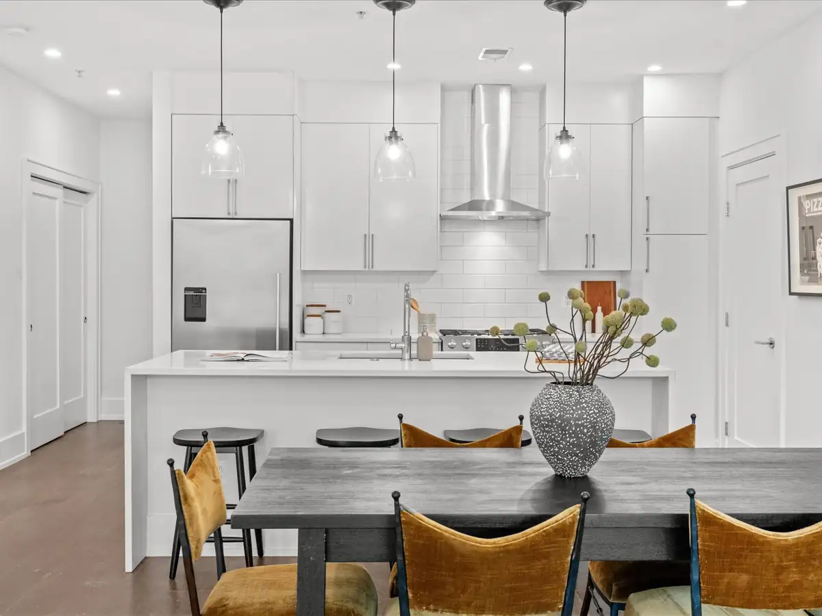 Home staging at 3467 Holmead Pl NW