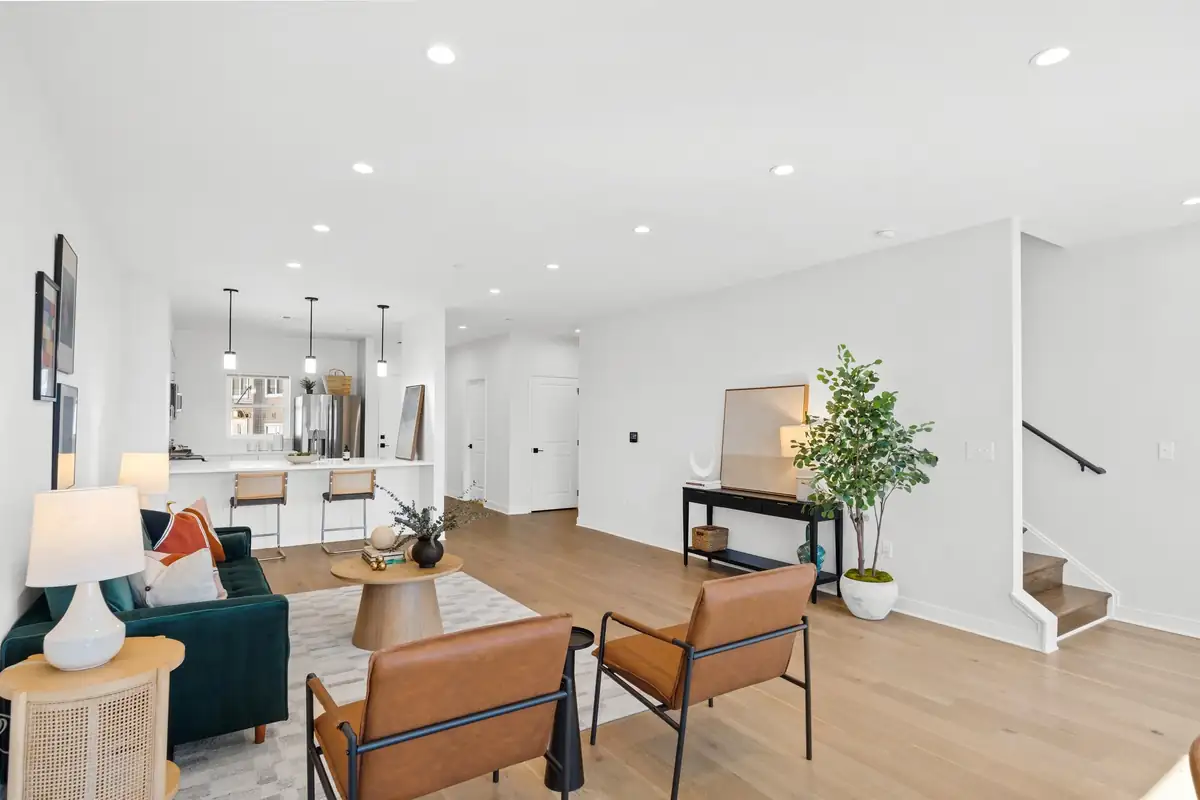 1015 Spring Rd NW - 0008.jpg