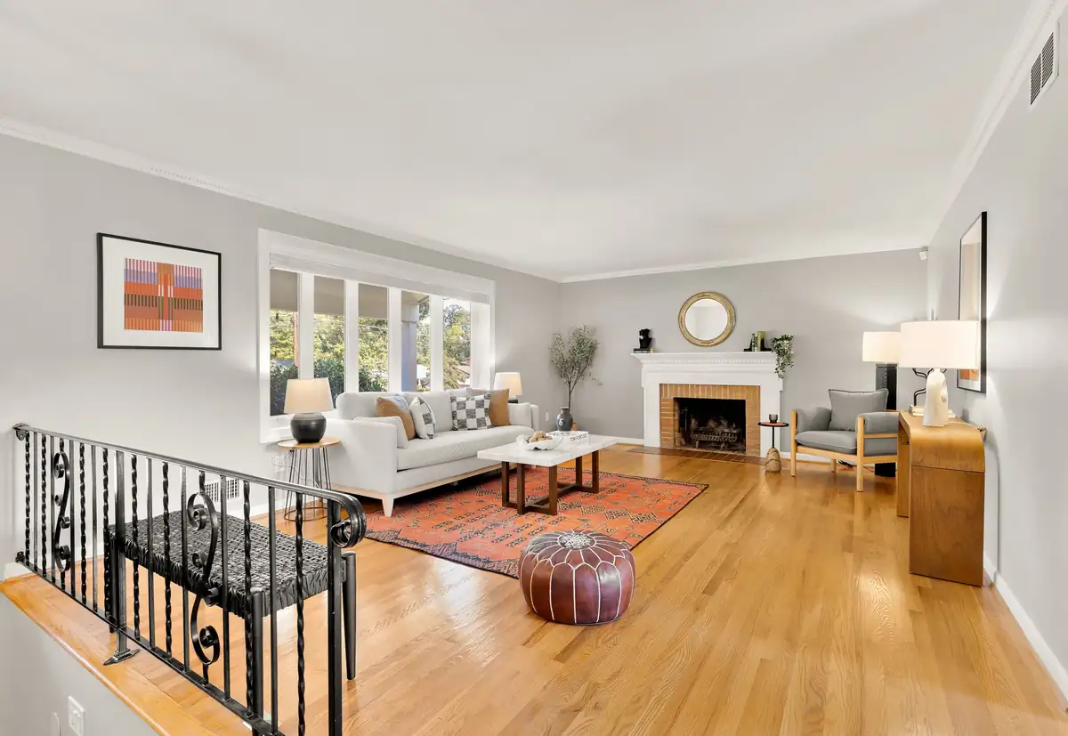 3424 Ramsgate Terrace-0007.jpg