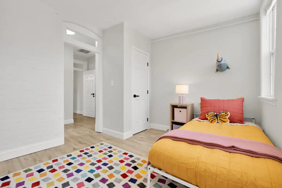 613 11th St NE-0032.jpg