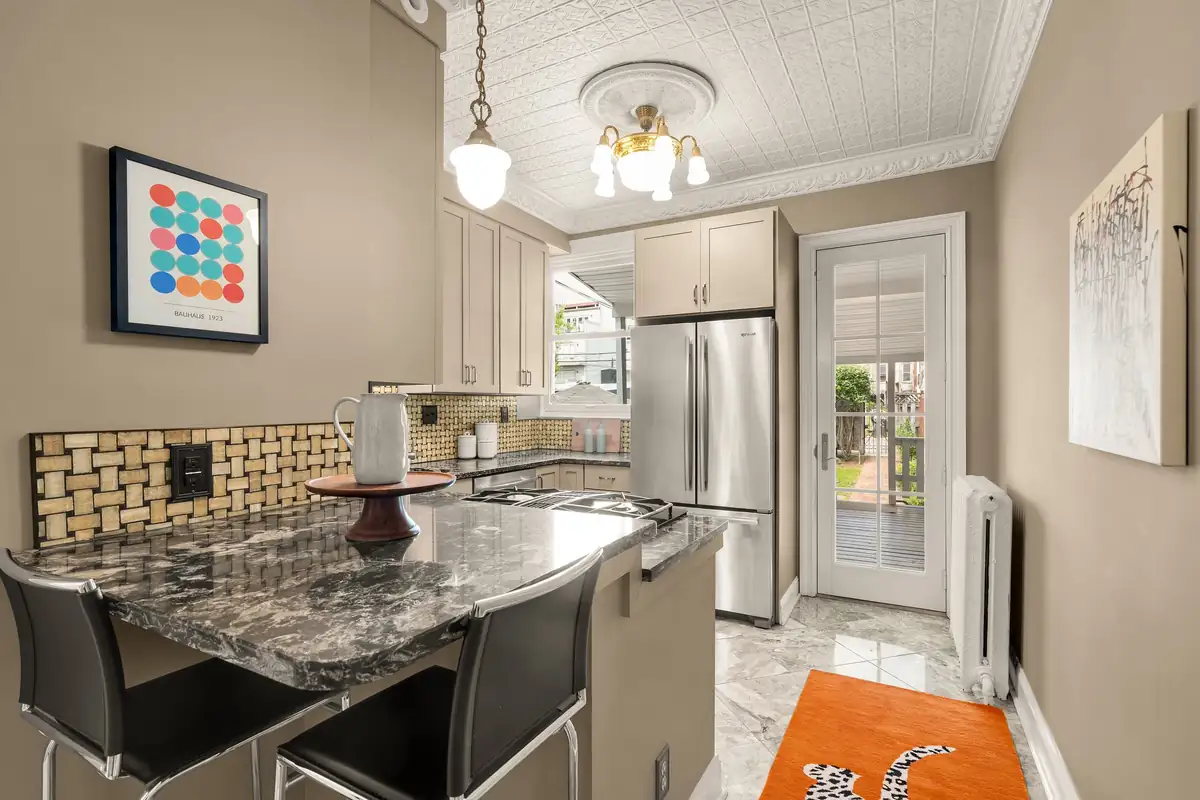 61 W St NW-0017.jpg
