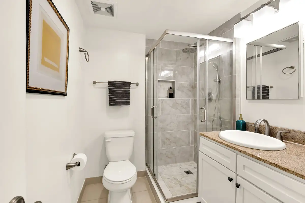 1150 K St NW 202-0021.jpg