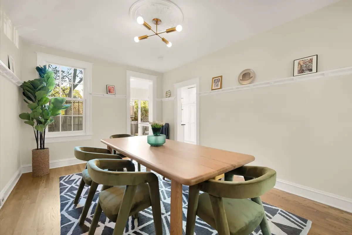 425 6th St NE Reshoot-0008.jpg