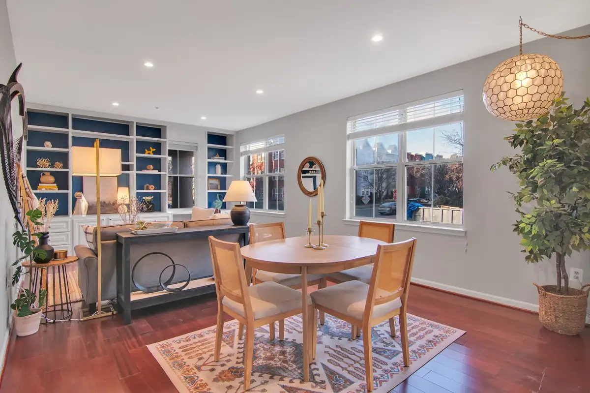 Home staging at 2001 12th St NW #117