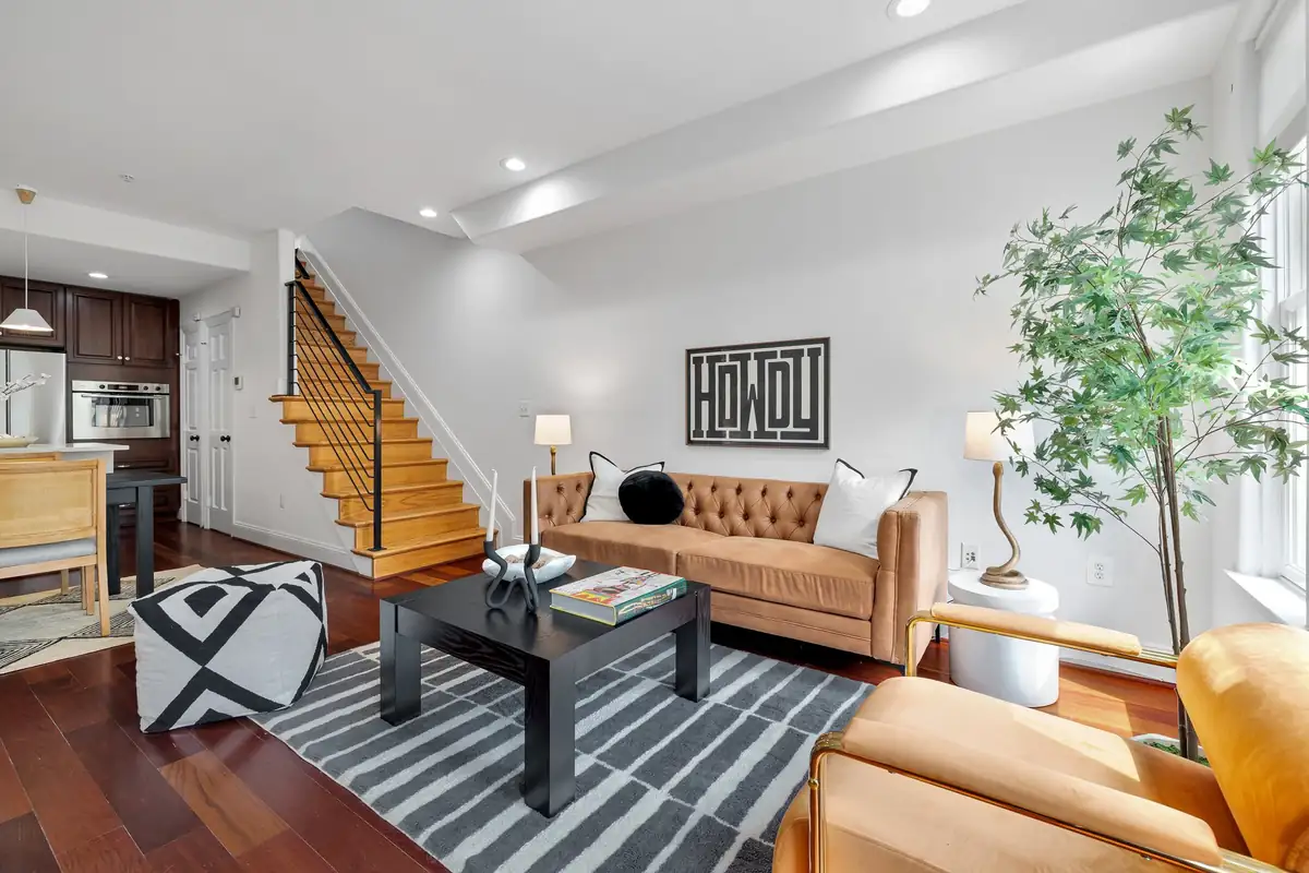 2132 11th St NW 2-0005.jpg