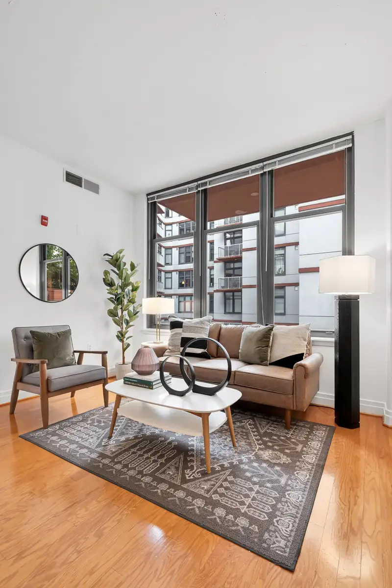2120 Vermont Ave NW 109-0017.jpg