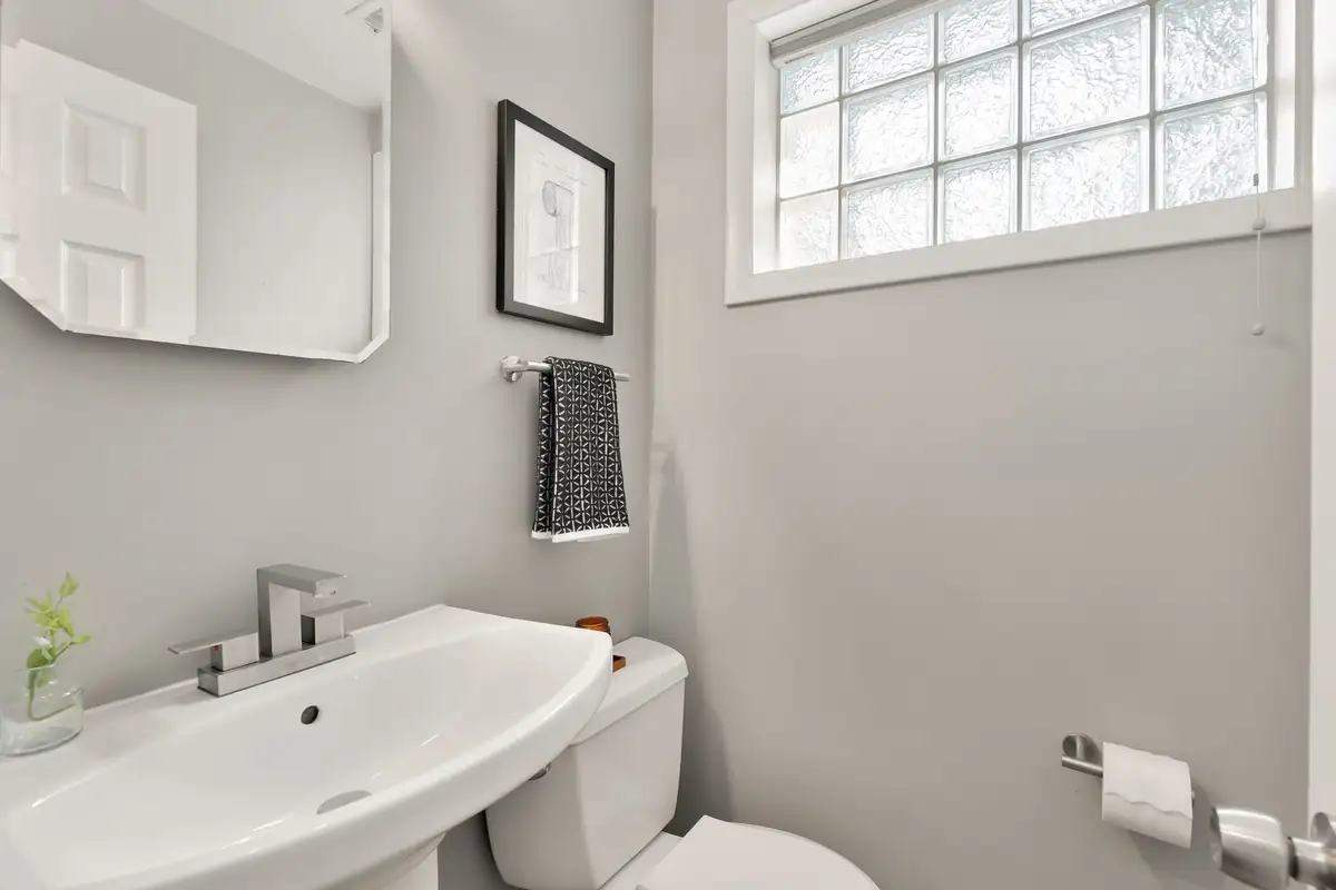 3424 Ramsgate Terrace-0044.jpg