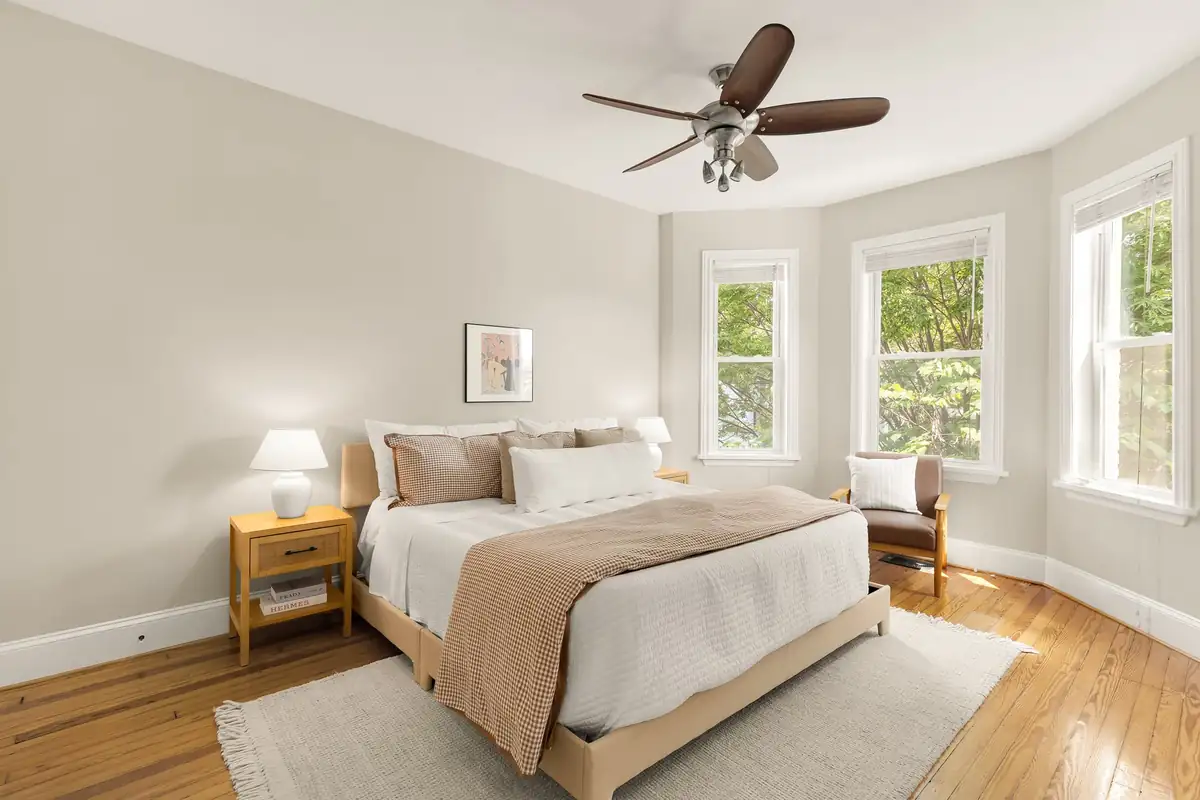 1012 10th St NE Staged-0034.jpg