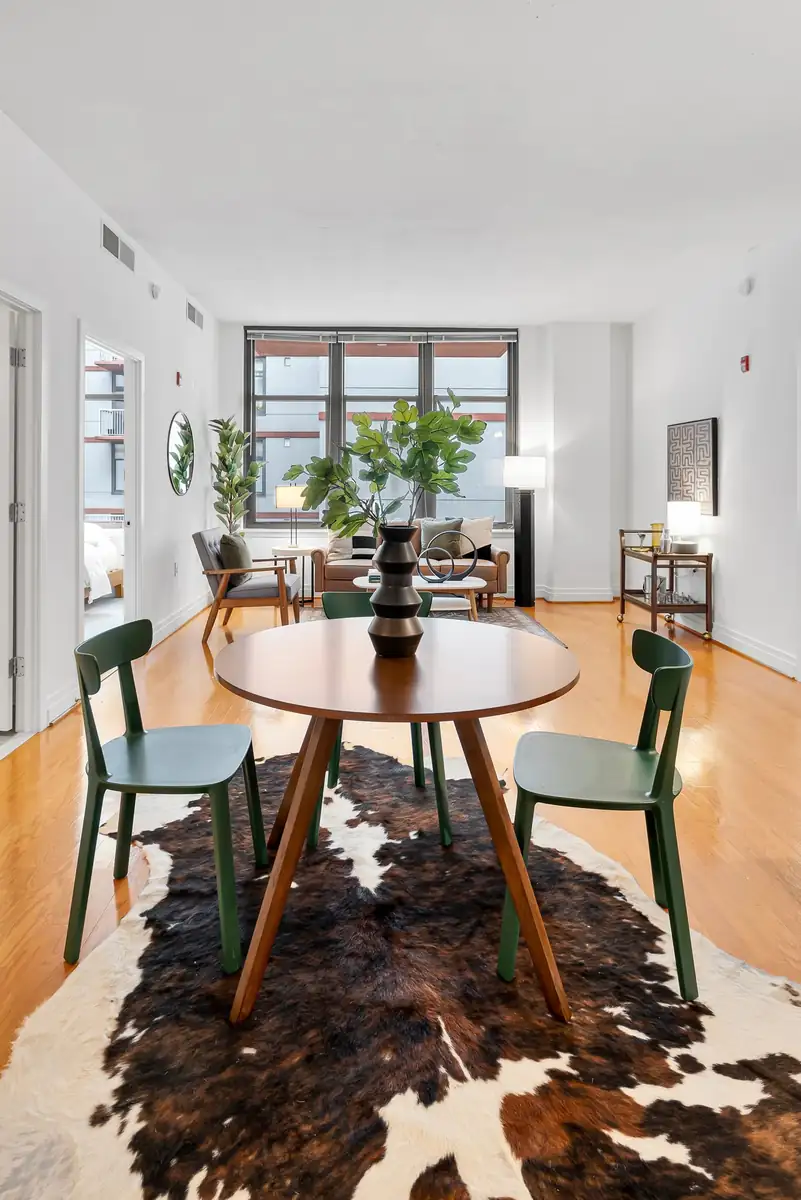 2120 Vermont Ave NW 109-0011.jpg
