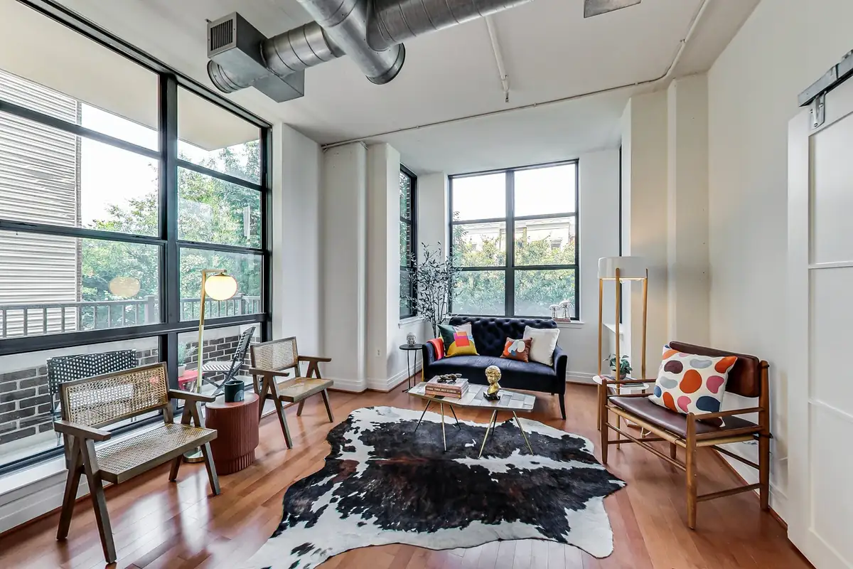 Home staging at 2020 12th St NW, #206