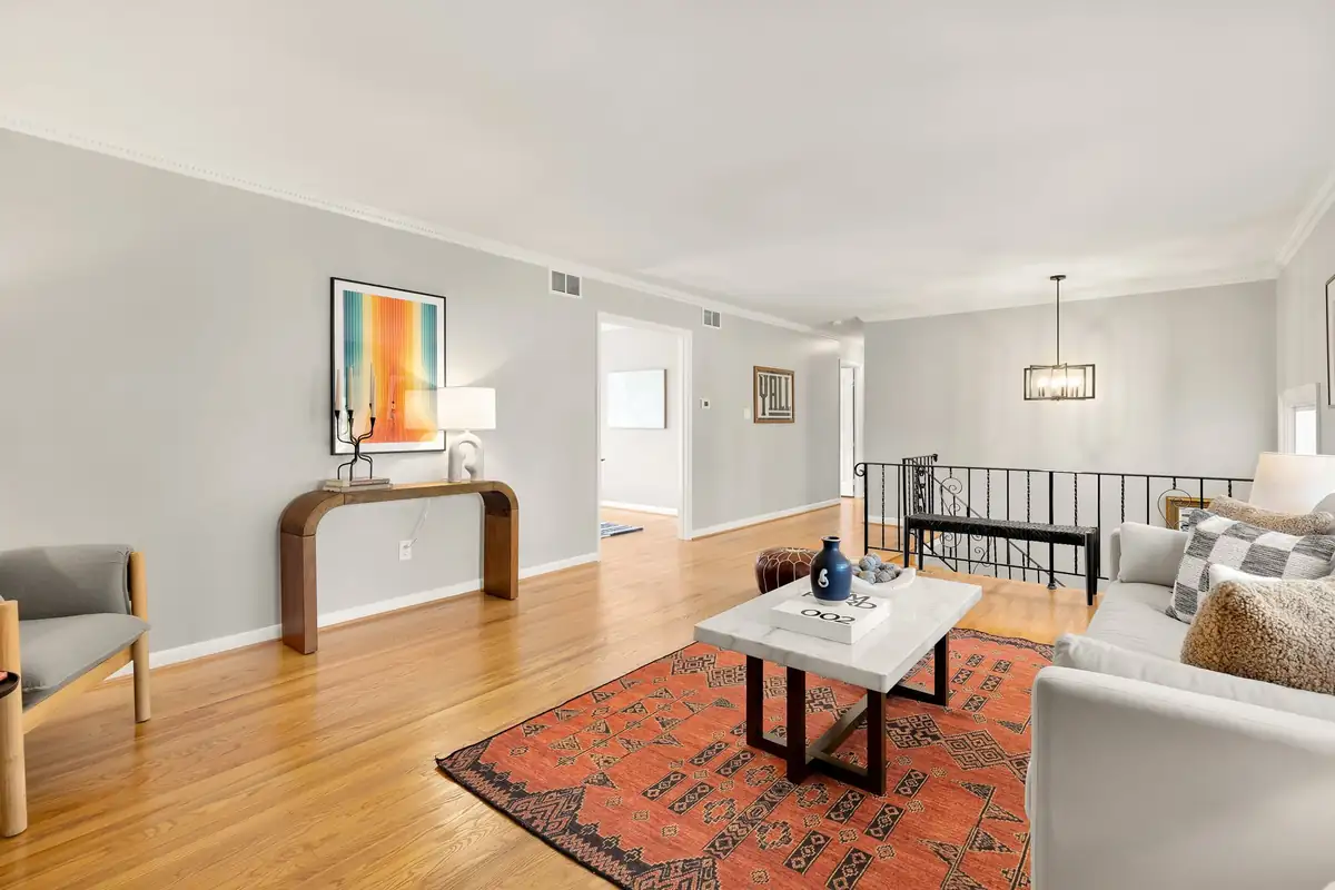 3424 Ramsgate Terrace-0009.jpg