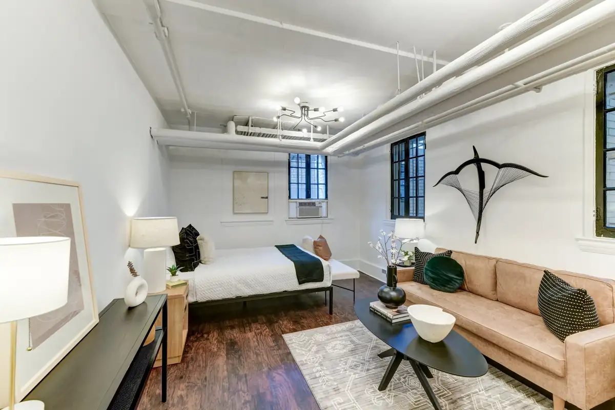 Home staging at 1320 R St NW #8, photo 1 of 2