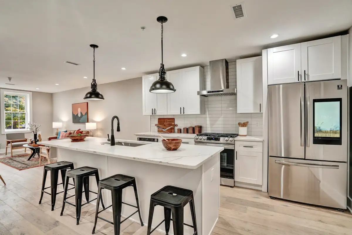 716 Kearny St NE-28.jpg